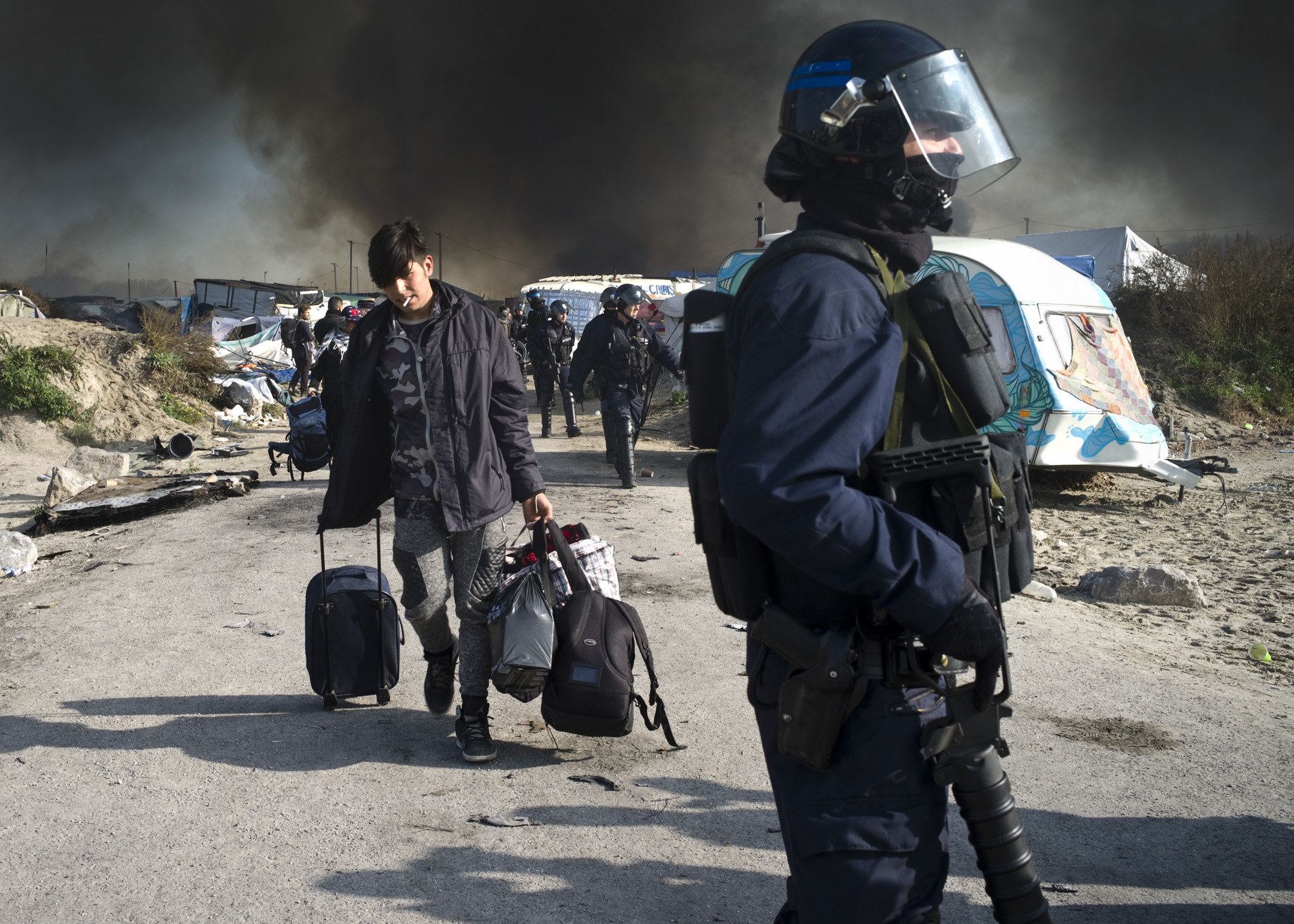 afghan escapes fire with bags_dannyburrows